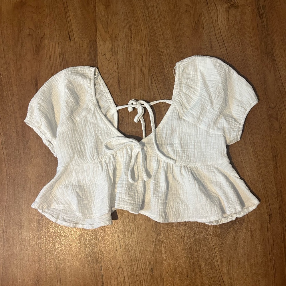 francesca’s white v-neck tie top size large